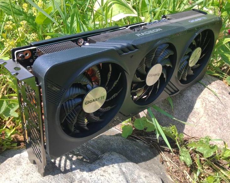 Обзор Gigabyte Radeon RX 7600 XT Gaming OC: видеокарта среднего уровня с большим количеством памяти / Мониторы и видеокарты / iXBT Live