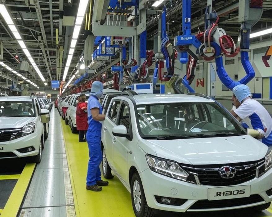 АвтоВАЗ раскрыл уровень локализации семейства Lada Largus на лето 2024 года / Авто и транспорт / iXBT Live