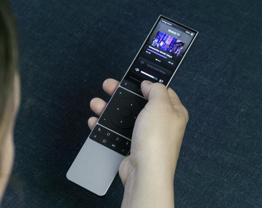 Представлен пульт Remote 3, который позволяет управлять всей техникой в доме / Клавиатуры, мыши и периферия / iXBT Live